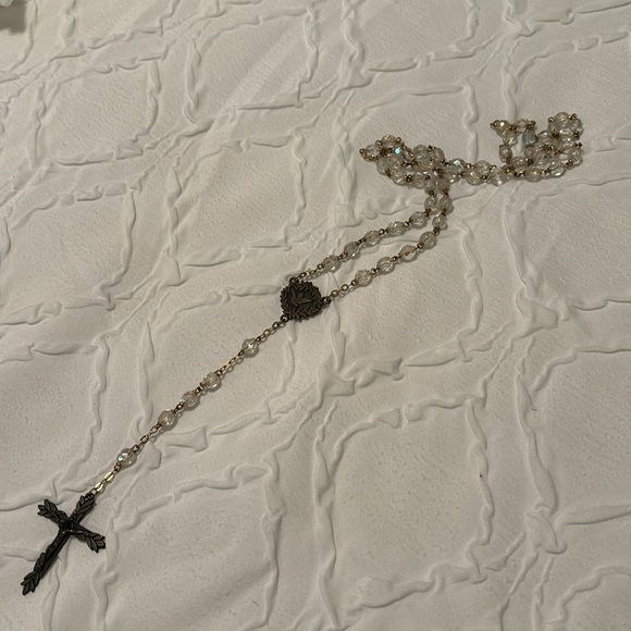 INRI Our Lady of the Snows Clear Multi-Faceted Rosary Beads - Picture 6 of 6